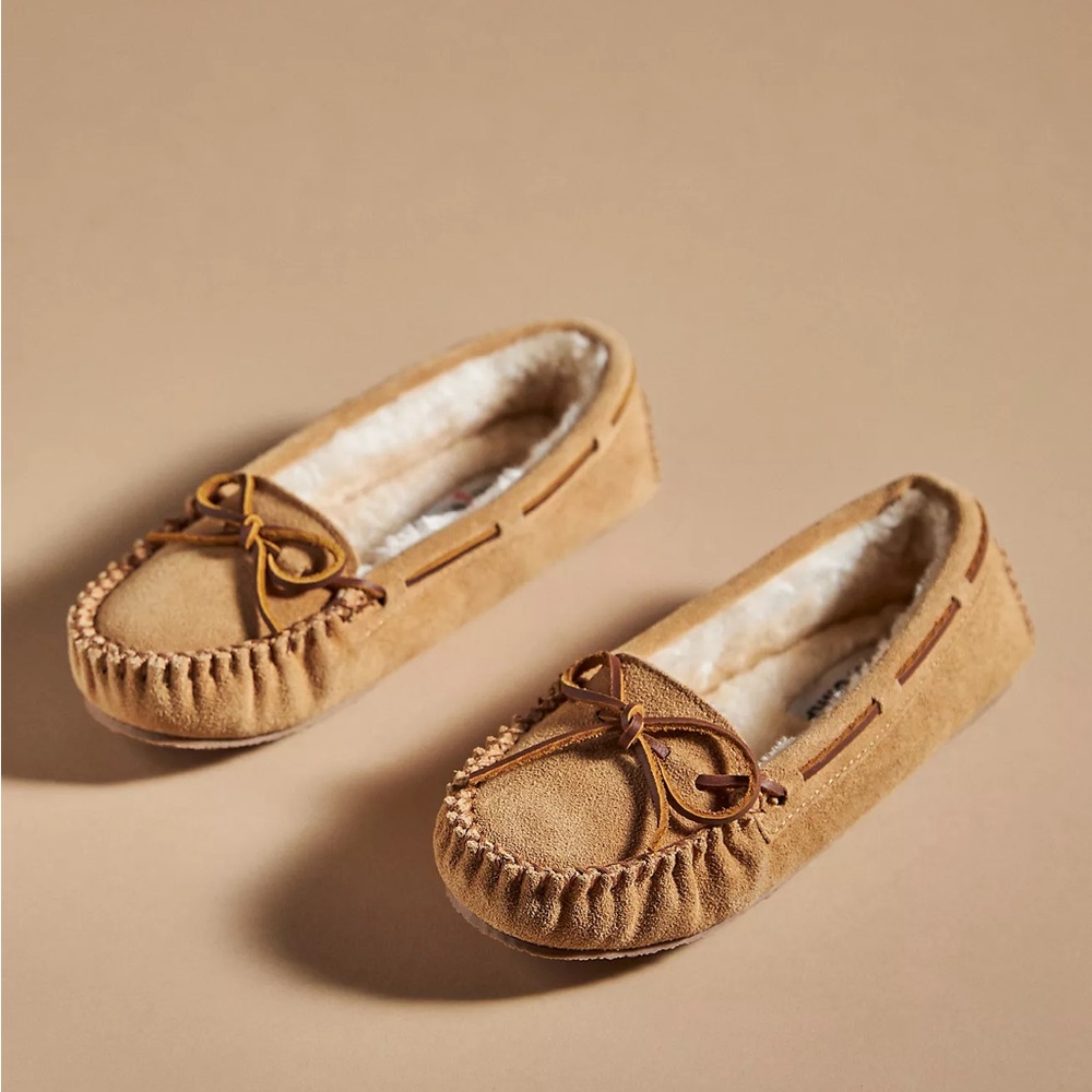 NEW MINNETONKA CALLY LEATHER SUEDE MOCCASINS ✨